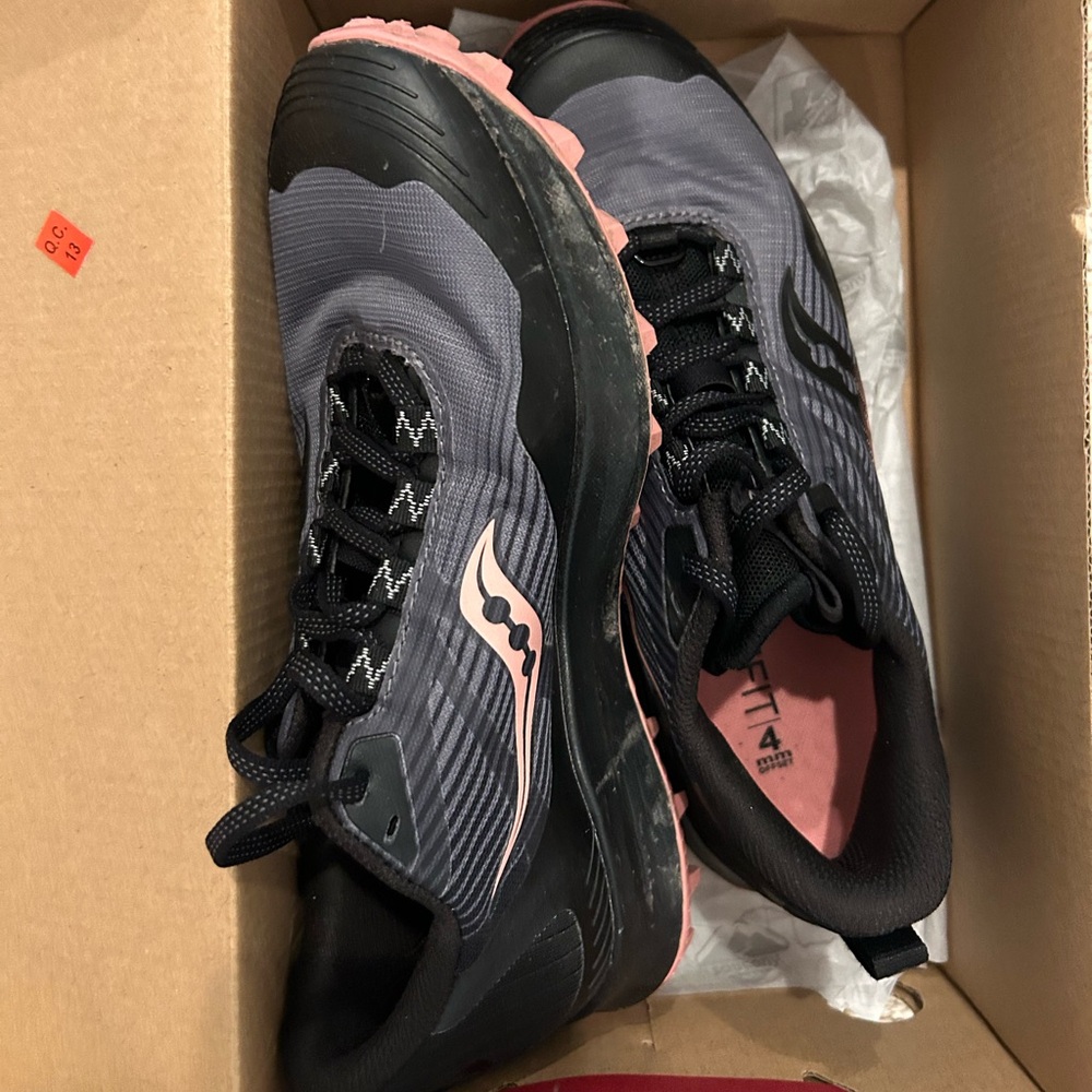 trail sneakers